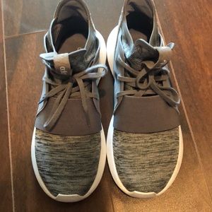 Adidas tubular defiant